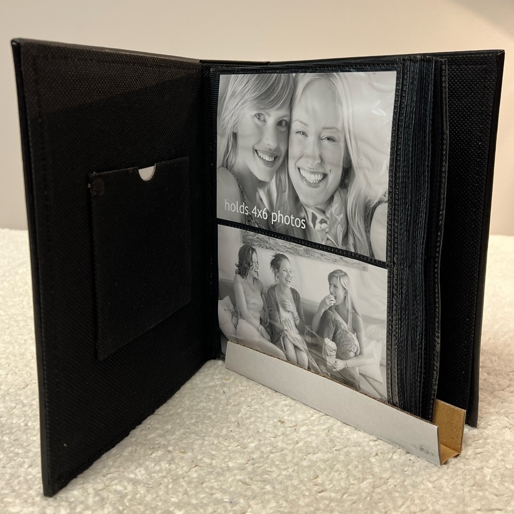 Sixtrees 'Girl's Night Out' Imitation Leather w/White Stitch Photo Album 4" x 6" - Picture 6 of 10